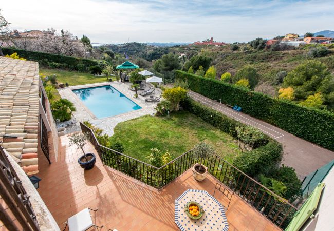 Villa in Nice - HappyFew  La Villa Bellet Villa in Nice - HappyFew  La Villa Bellet