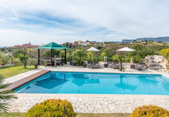 Villa in Nice - HappyFew  La Villa Bellet Villa in Nice - HappyFew  La Villa Bellet