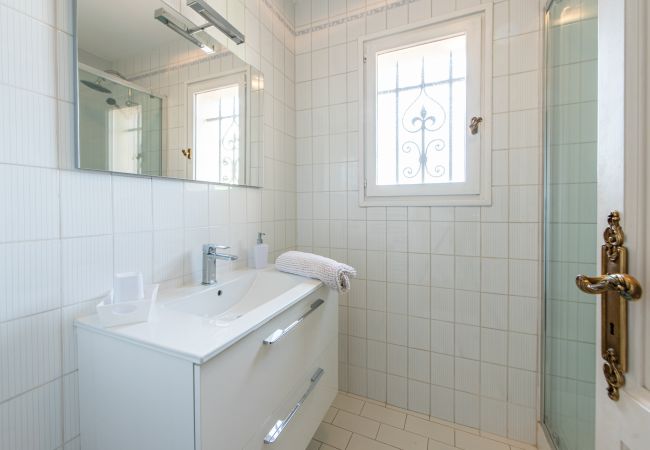 Villa in Nice - HappyFew  La Villa Bellet Villa in Nice - HappyFew  La Villa Bellet
