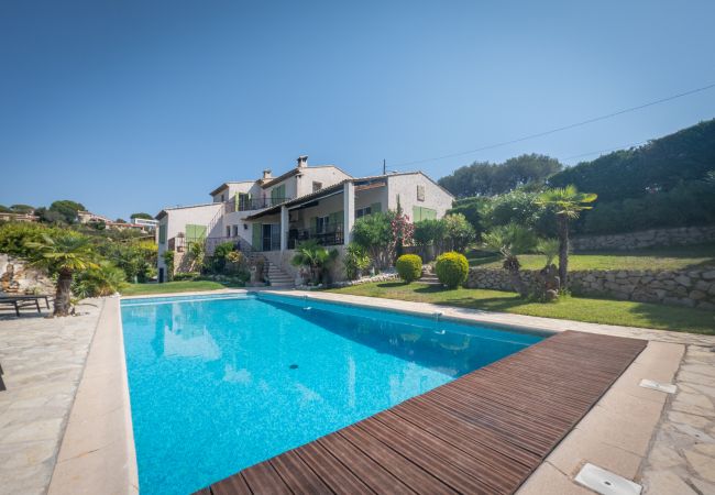 Villa in Nice - HappyFew  La Villa Bellet Villa in Nice - HappyFew  La Villa Bellet