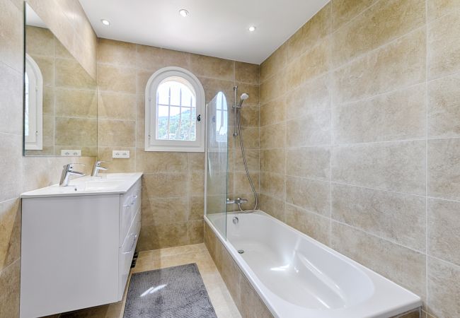 Villa in Tourretes sur Loup - HappyFew: Villa Tourrettes Villa in Tourretes sur Loup - HappyFew: Villa Tourrettes