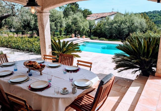 Villa in Tourretes sur Loup - HappyFew: Villa Tourrettes Villa in Tourretes sur Loup - HappyFew: Villa Tourrettes