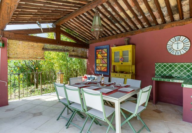 Villa in Saint-Martin-du-Var - HappyFew La Villa Lilas Villa in Saint-Martin-du-Var - HappyFew La Villa Lilas