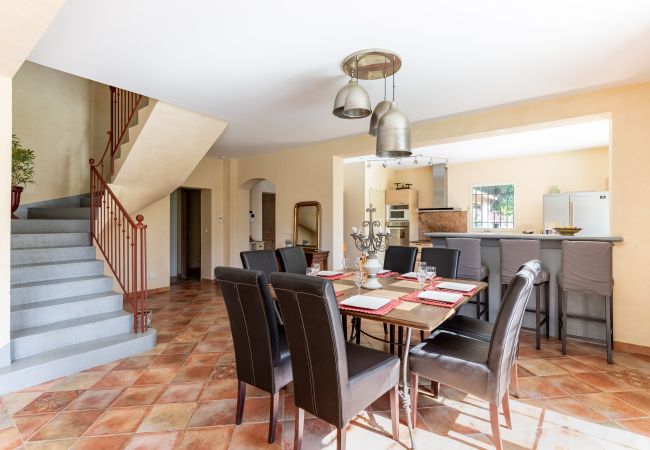 Villa in Saint-Martin-du-Var - HappyFew La Villa Lilas Villa in Saint-Martin-du-Var - HappyFew La Villa Lilas