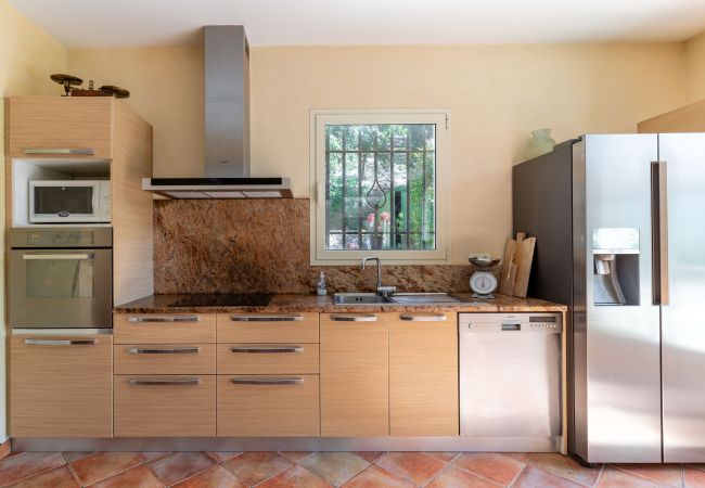 Villa in Saint-Martin-du-Var - HappyFew La Villa Lilas Villa in Saint-Martin-du-Var - HappyFew La Villa Lilas