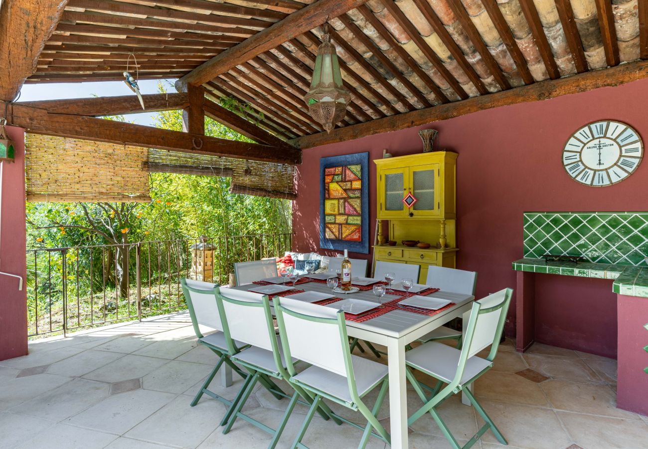 Villa in Saint-Martin-du-Var - HappyFew La Villa Lilas Villa in Saint-Martin-du-Var - HappyFew La Villa Lilas