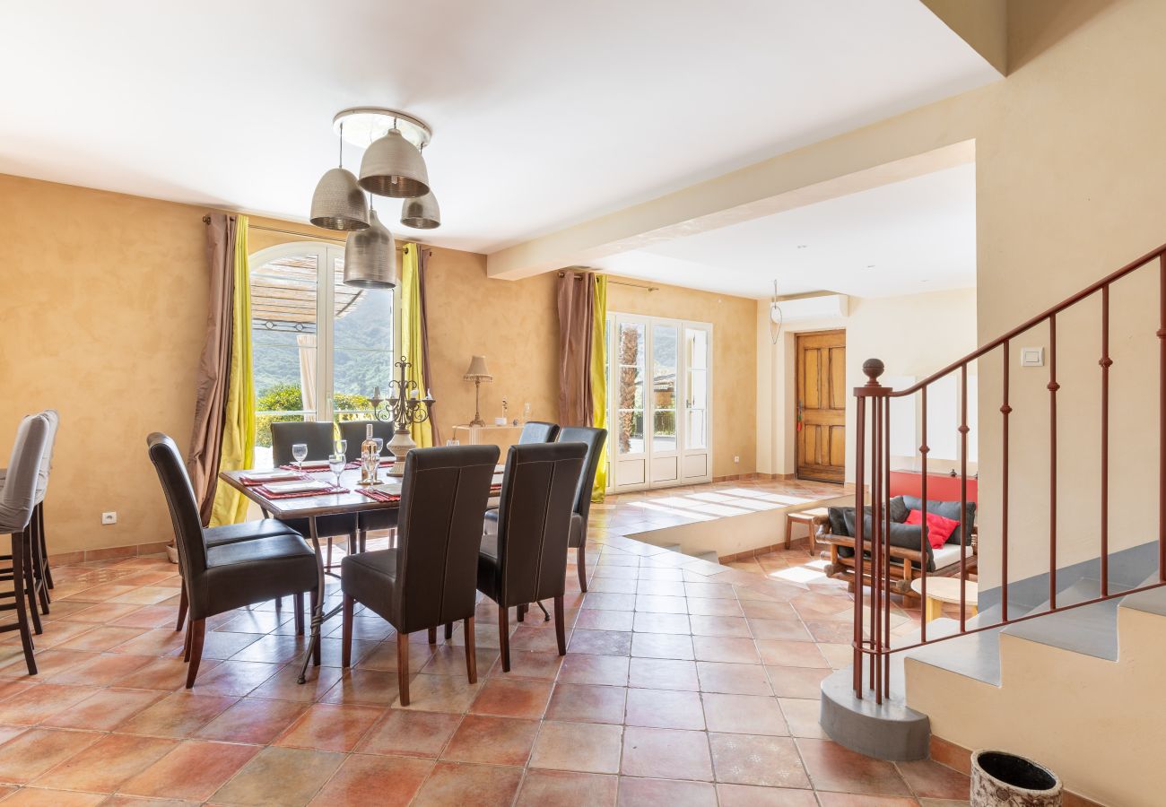 Villa in Saint-Martin-du-Var - HappyFew La Villa Lilas Villa in Saint-Martin-du-Var - HappyFew La Villa Lilas