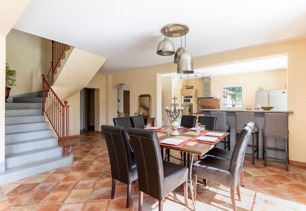 Villa in Saint-Martin-du-Var - HappyFew La Villa Lilas Villa in Saint-Martin-du-Var - HappyFew La Villa Lilas