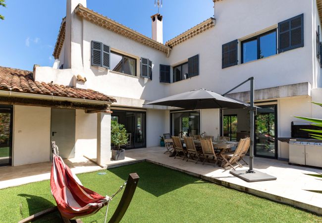 Villa in Nice - Happyfew la Villa Cedra Villa in Nice - Happyfew la Villa Cedra