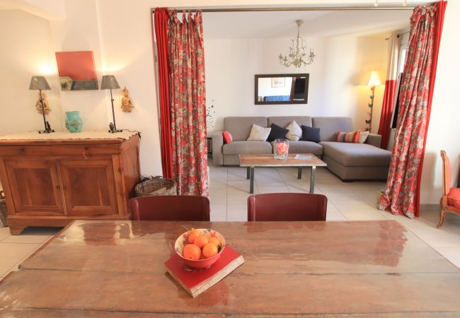 Appartement à Nice - L'anse Lympia Appartement à Nice - L'anse Lympia