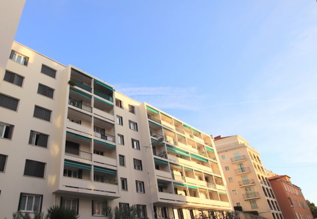 Appartement à Nice - L'anse Lympia Appartement à Nice - L'anse Lympia