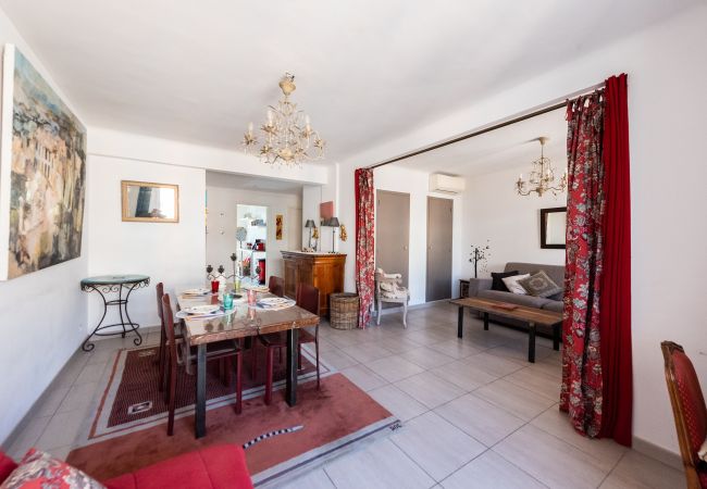 Appartement à Nice - L'anse Lympia Appartement à Nice - L'anse Lympia