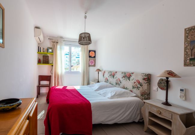 Appartement à Nice - L'anse Lympia Appartement à Nice - L'anse Lympia