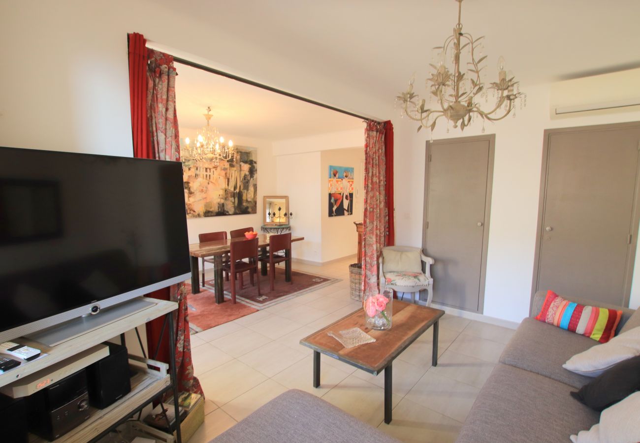 Appartement à Nice - L'anse Lympia Appartement à Nice - L'anse Lympia