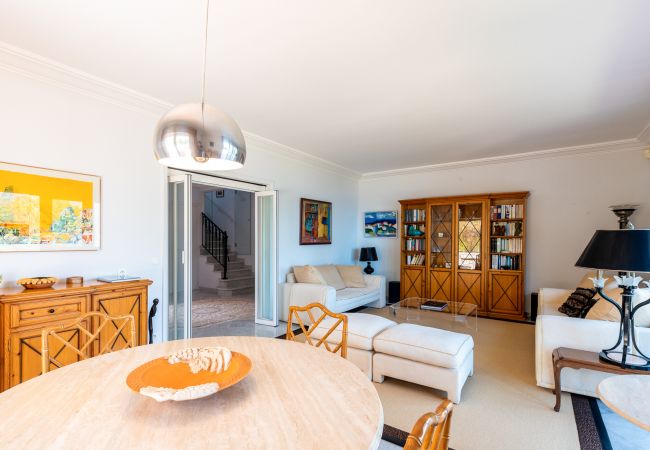 Villa à Roquebrune-Cap-Martin - La demeure des Colibris Villa à Roquebrune-Cap-Martin - La demeure des Colibris