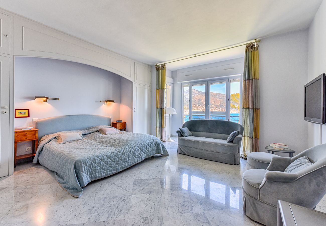 Villa à Roquebrune-Cap-Martin - La demeure des Colibris Villa à Roquebrune-Cap-Martin - La demeure des Colibris