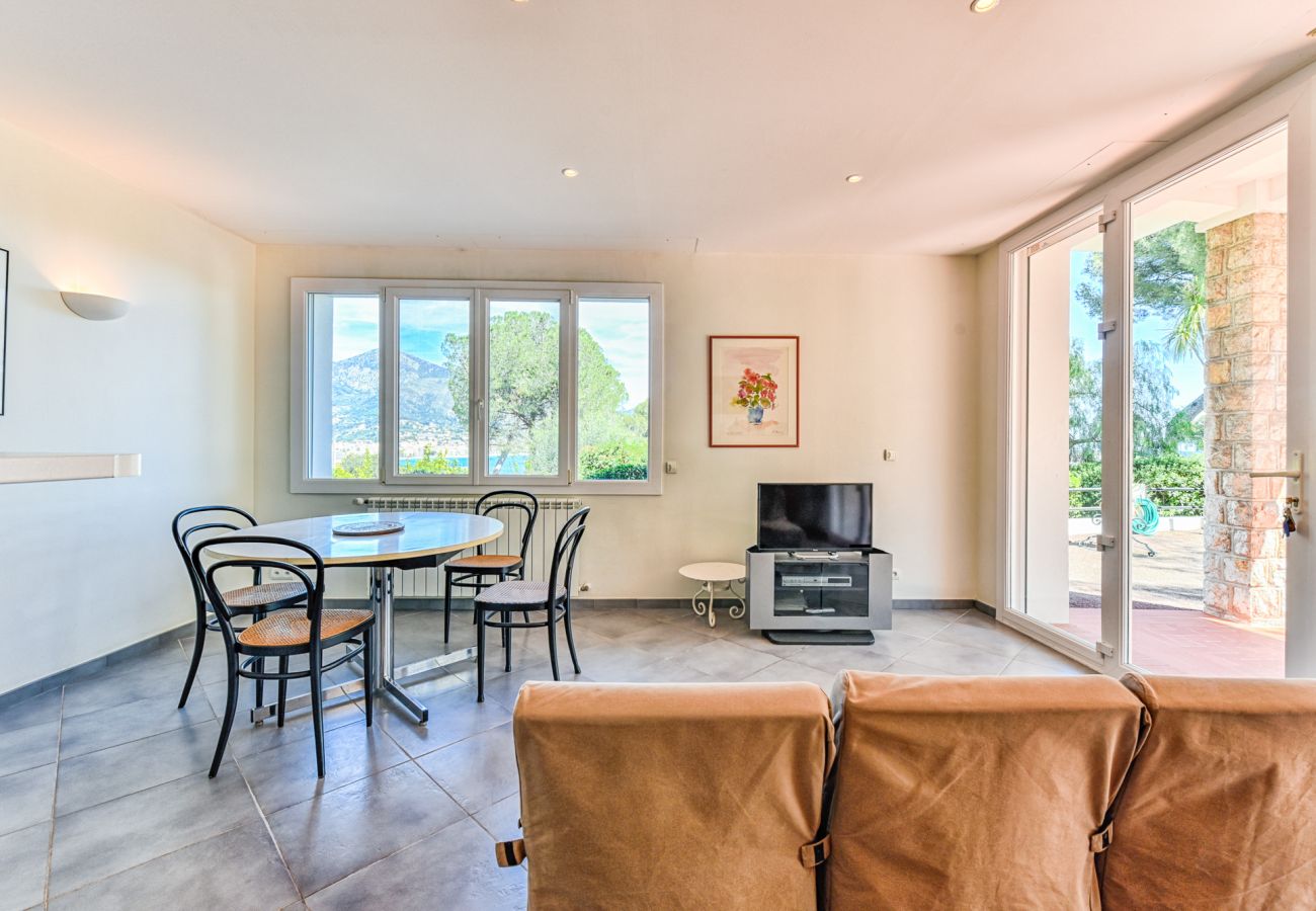 Villa à Roquebrune-Cap-Martin - La demeure des Colibris Villa à Roquebrune-Cap-Martin - La demeure des Colibris