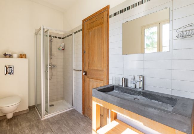 Villa à Saint-Martin-du-Var - HappyFew La Villa Lilas Villa à Saint-Martin-du-Var - HappyFew La Villa Lilas