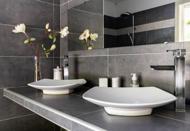 Villa à Saint-Martin-du-Var - HappyFew La Villa Lilas Villa à Saint-Martin-du-Var - HappyFew La Villa Lilas